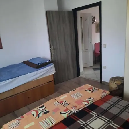 Apartment Visnja *