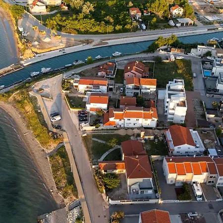 Visnja Nin