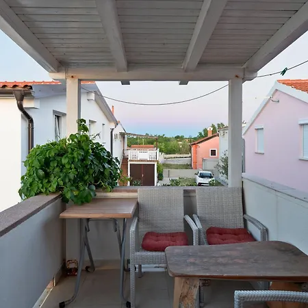 Visnja Apartamento Nin